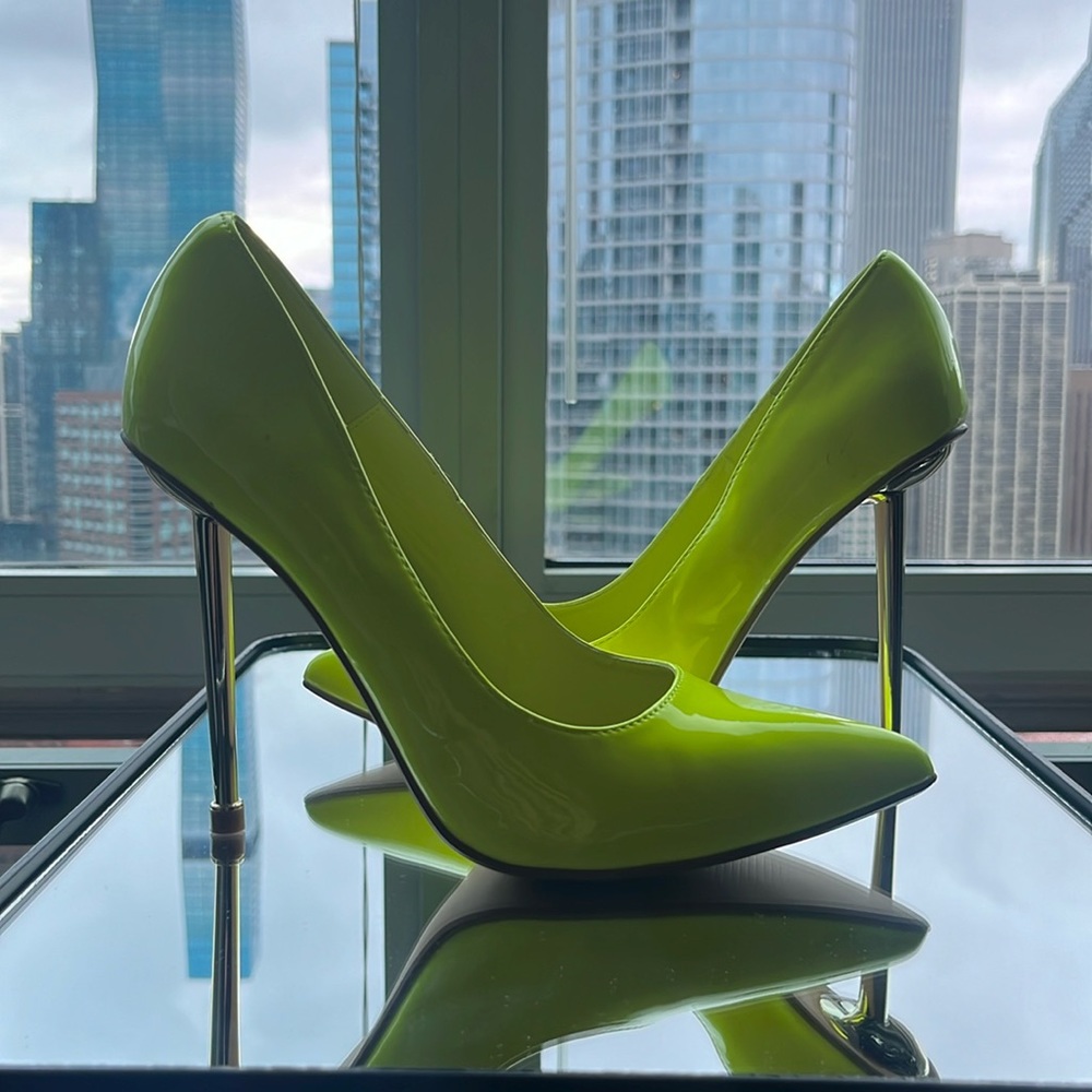 Neon Yellow Pumps (BRAND NEW)